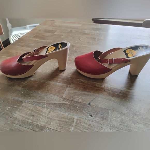 Red Swedish Hasbeens clogs - Picture 4 of 4